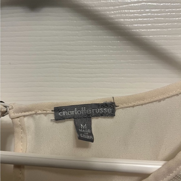 Women’s Cream Med Charlotte Russe Top Perfect to add under a blazer - Picture 3 of 7